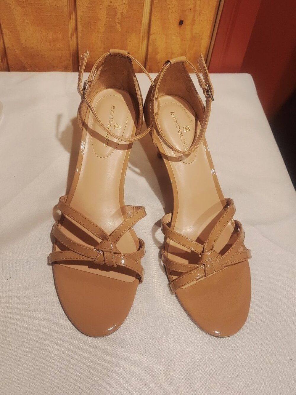 New Bandolino Nude Patent Strappy Ankle-Strap Heels Size 8.5M